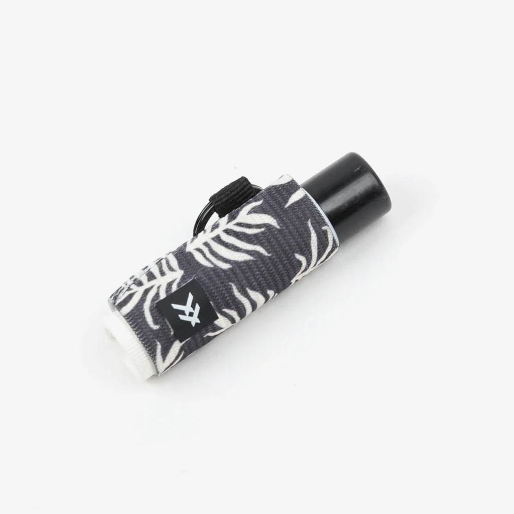 Thread Wallets Lip Balm Holder