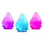 Melt into chill with the NeeDoh Dream Drop, the dreamy, sparkle-filled raindrop. Creates a sensory oasis wherever you go, squeeze, stretch, and smush.